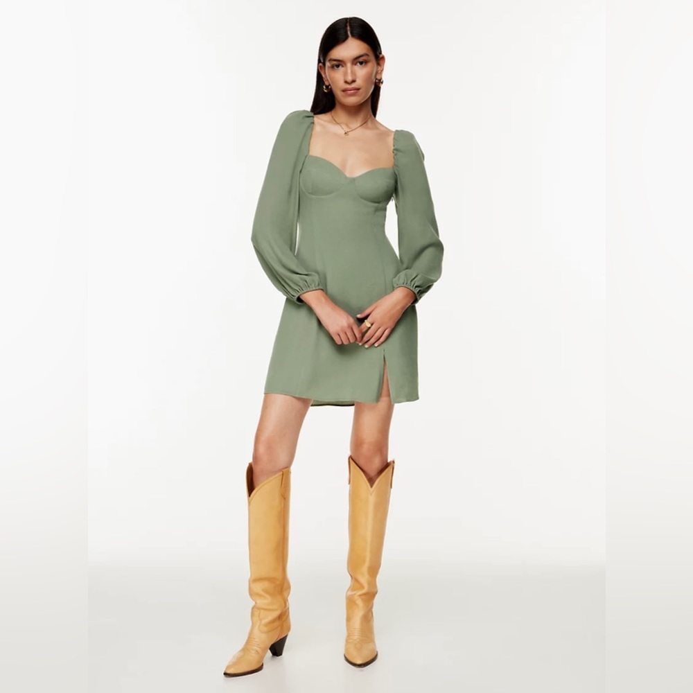 Brand new, never worn, Aritzia Wilfred Novella dress.